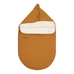 Babyschalen-Fußsack Pure Ocker Spice in Ocker für Maxi-Cosi und viele Babyschalen der Gruppe 0+ mit kuscheligem Teddyfutter in Schaffell-Optik. Warmer Winterfußsack für Babys aus hochwertigem Baumwollmix von Schmatzepuffer.