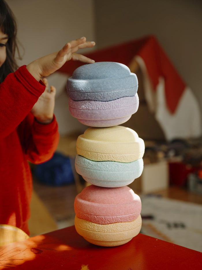 Stapelstein Mini Rainbow Pastel – sechs leichte EPP-Steine in Pastelltönen für kreatives Bewegungsspiel drinnen, draußen und unterwegs
