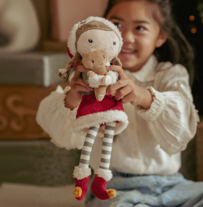 Weihnachtspuppe Rosa von Little Dutch mit roter Mütze und Lebkuchenmann